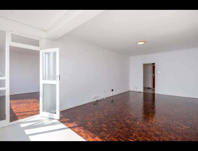 2 BEDROOM APARTMENT TO LET IN MOUILLE POINT